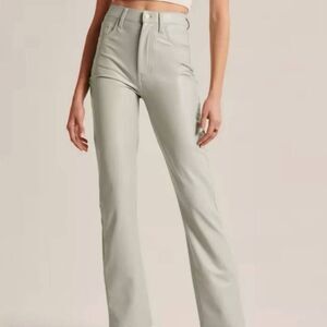 Abercrombie & Fitch 90's Straight Ultra High Rise Vegan Leather Pants - Green -